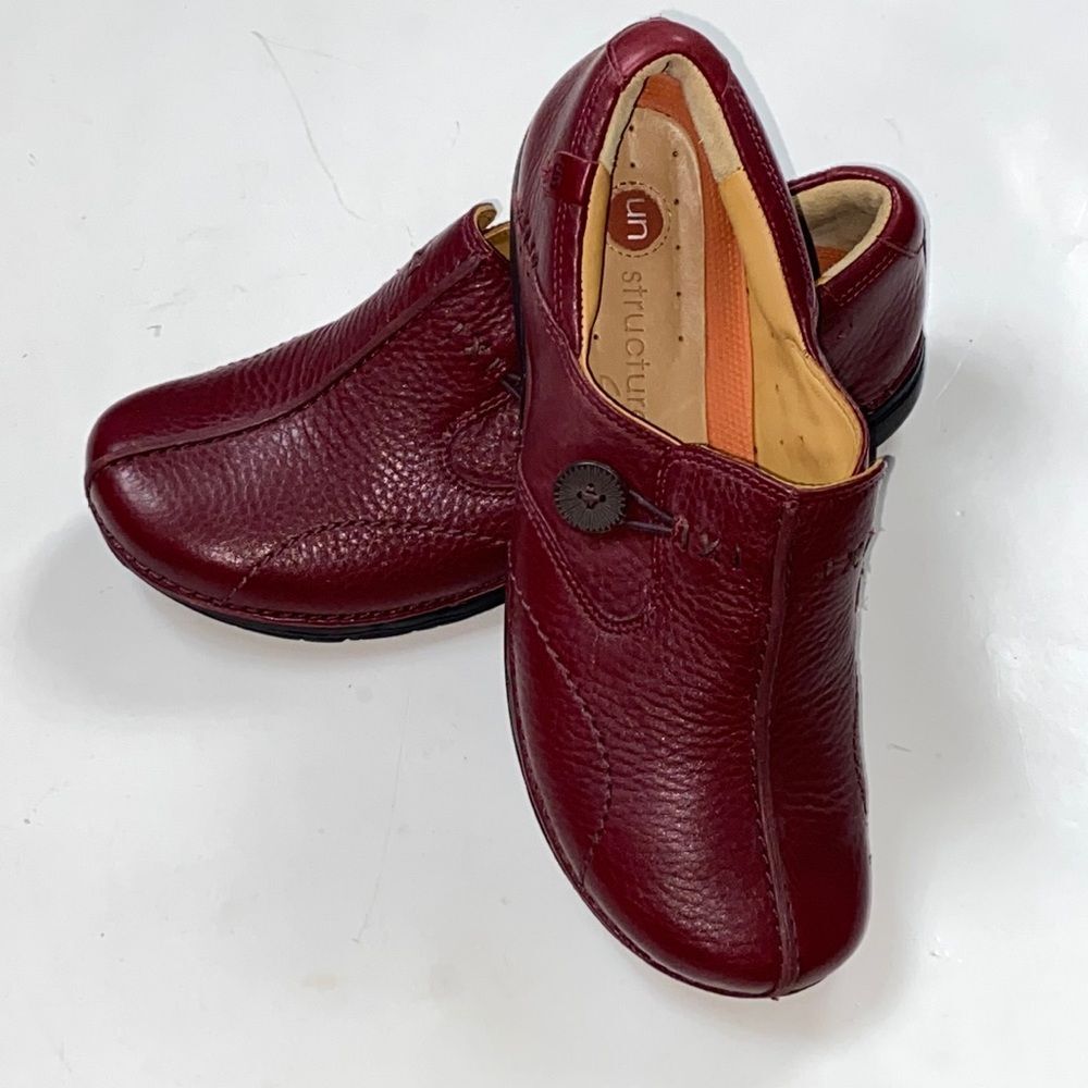 Structured Clarks Leather Upper Burgundy Women Shoes Size 7.5M